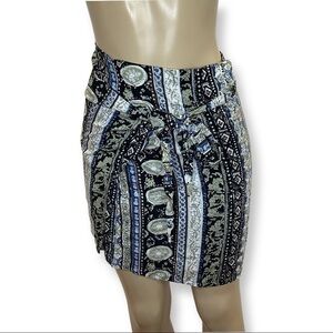 Printed 100% Rayon Size S/M Wrap Around Toe Waist Skirt.